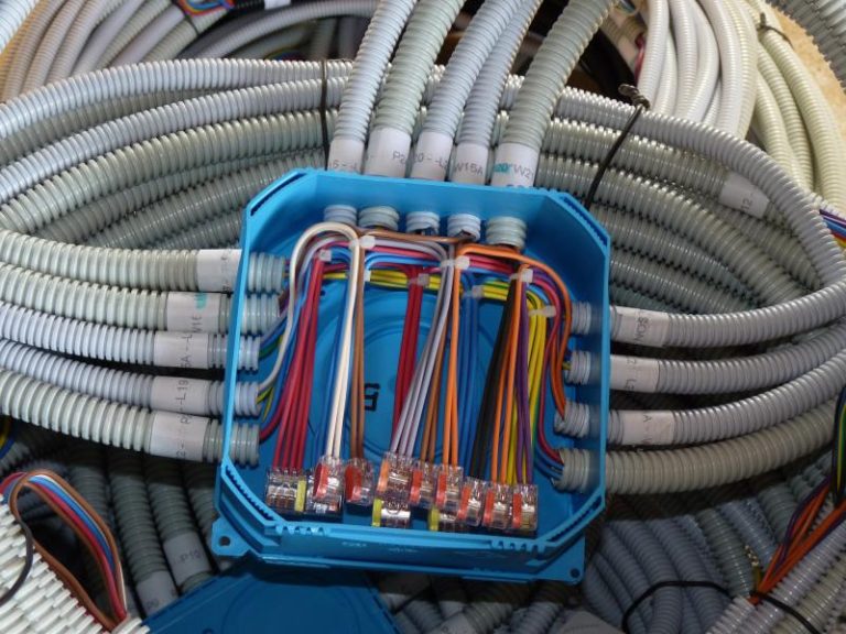 pieuvre electrique maison