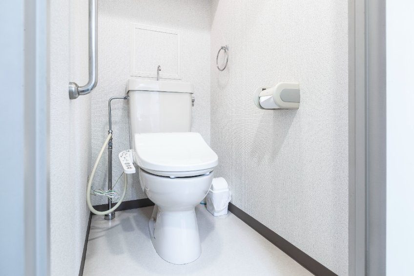 Inspiré des WC japonais, un plombier retraité a créé un système