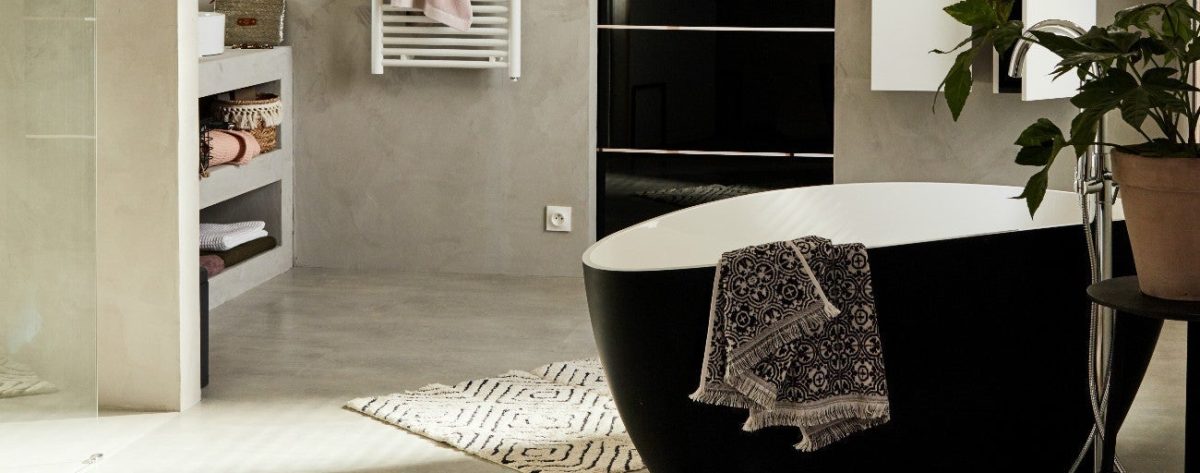 Salle de bain beton cire blanc