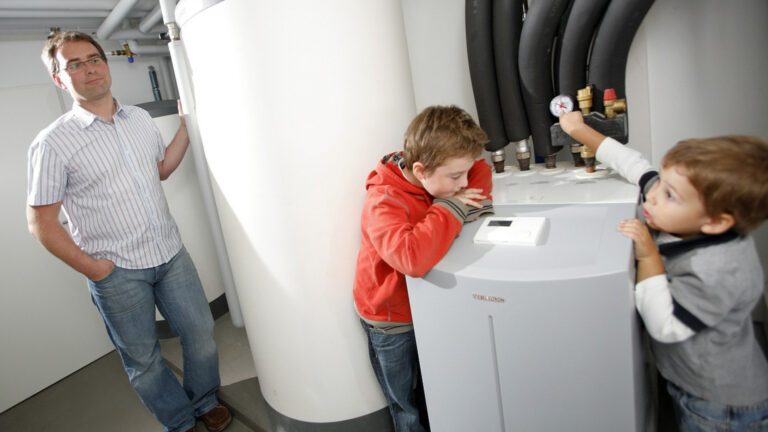 enfants pompe à chaleur