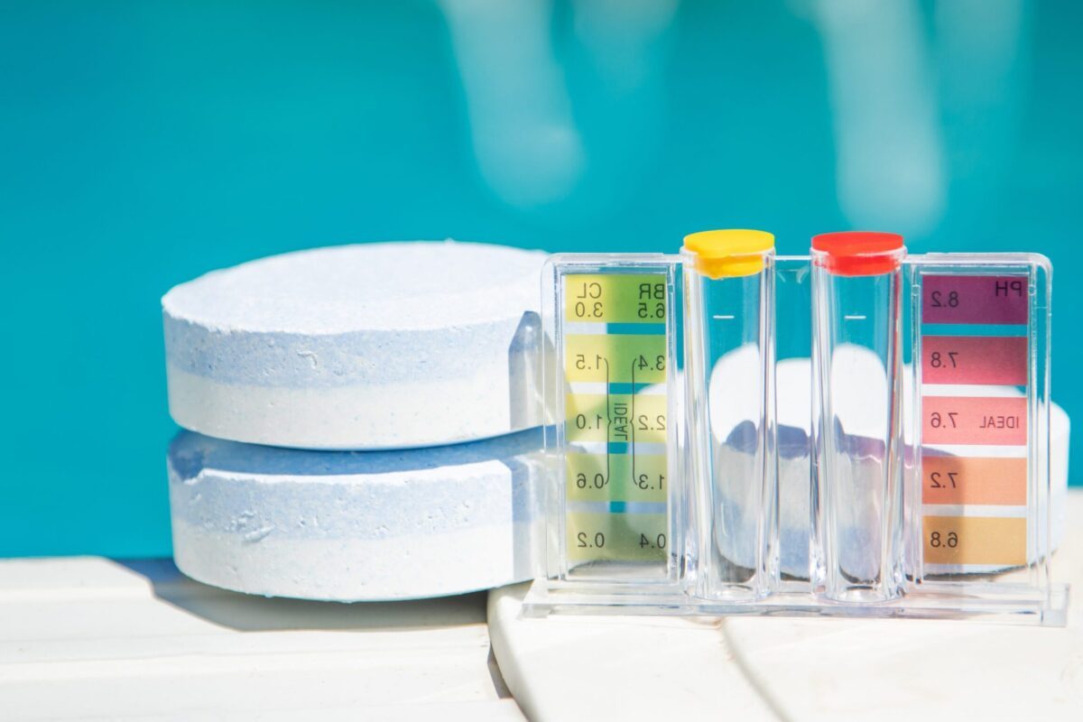 Peut-on alterner entre le chlore stabilisé et non stabilisé pour l&rsquo;entretien de la piscine ?