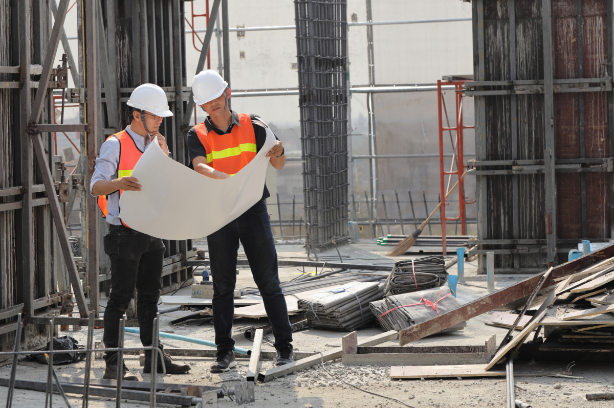 ouvriers sur chantier