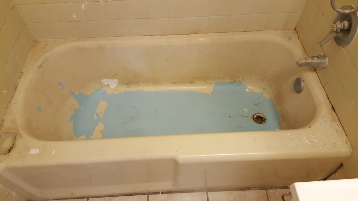 Comment peindre votre baignoire pour une rénovation rapide et économique ?