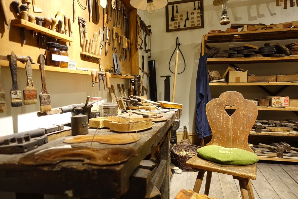 Comment bien choisir l'éclairage pour son atelier ?