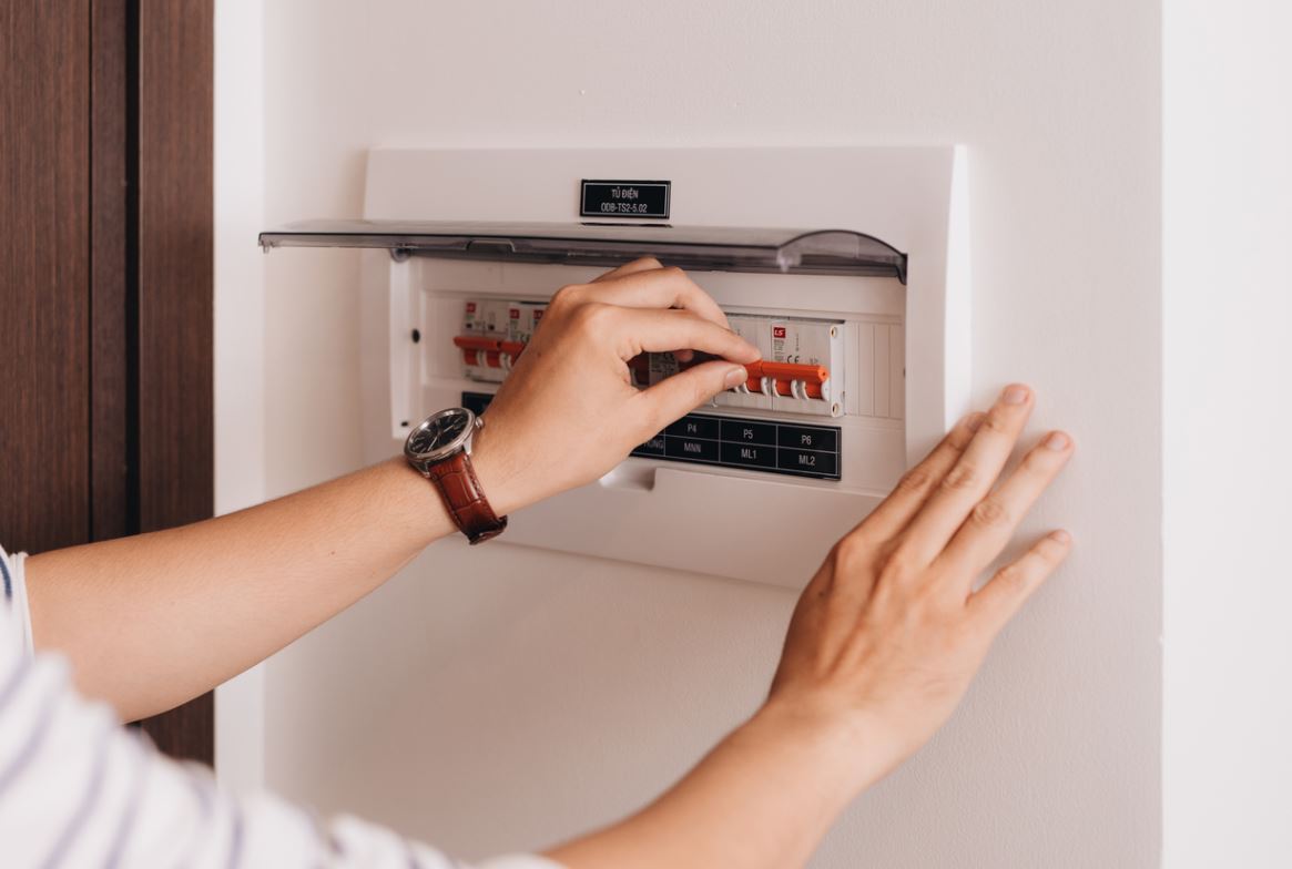 Quelle est la hauteur idéale pour installer votre tableau électrique ?