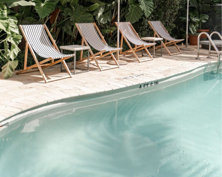 Peut-on se baigner sans risques dans une piscine à l'eau trouble ?