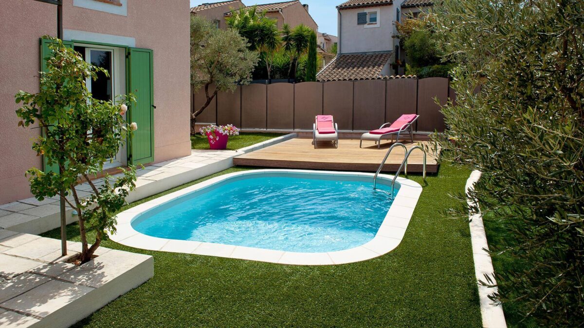 Comment installer une piscine dans un petit jardin ?