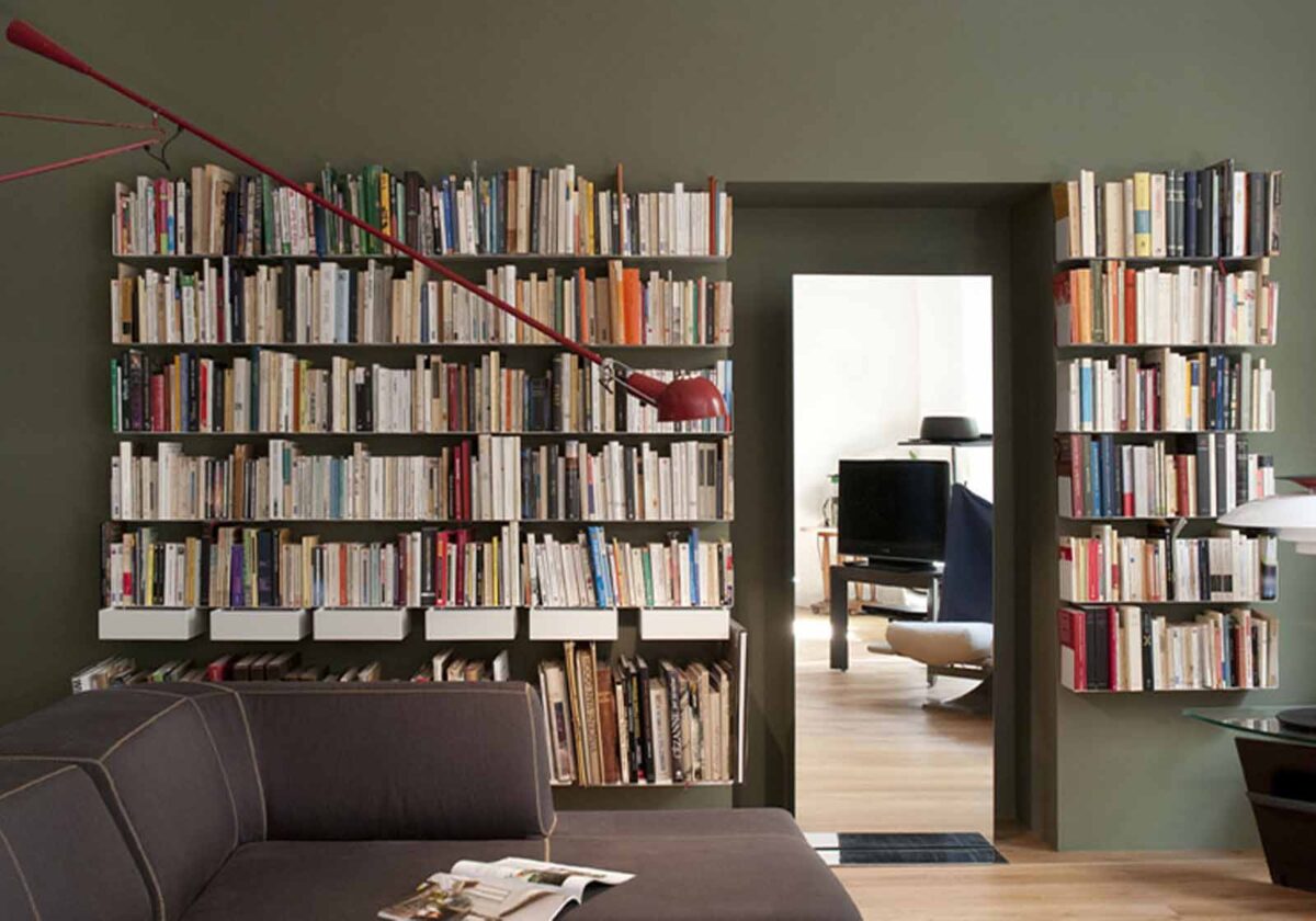 Comment styliser votre salon avec des idées déco pour étagère murale ?