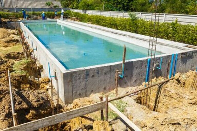 Pourquoi et comment installer un puits de décompression pour votre piscine ?
