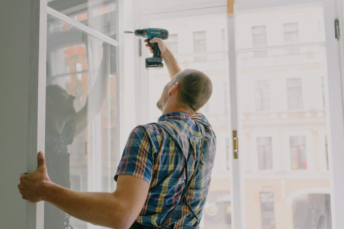 Travaux bruyants en appartement : horaires autorisés selon la réglementation
