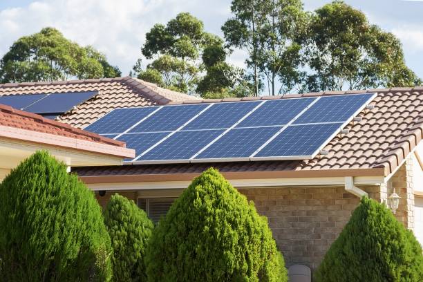 maison installation panneaux solaires photovoltaïques
