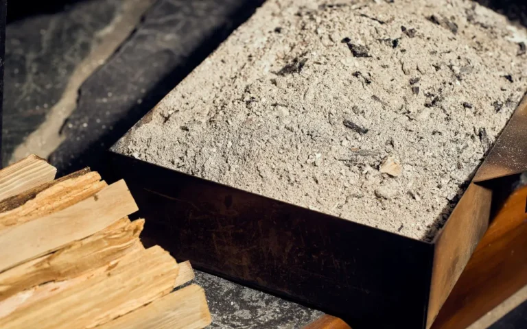 CENDRE DE BOIS: Un desherbant Efficace et Naturel