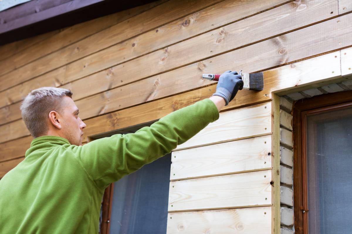 Comment conserver l’esthétique de votre façade en bois dans le temps ?