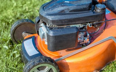 Lawn-mower-with-bad-gas-in-tank.jpg